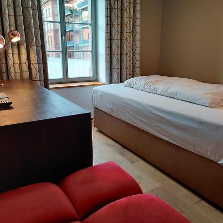 לנדאו אין דר פאלץ Amelie No 1 Hotel & Appartements מראה חיצוני תמונה