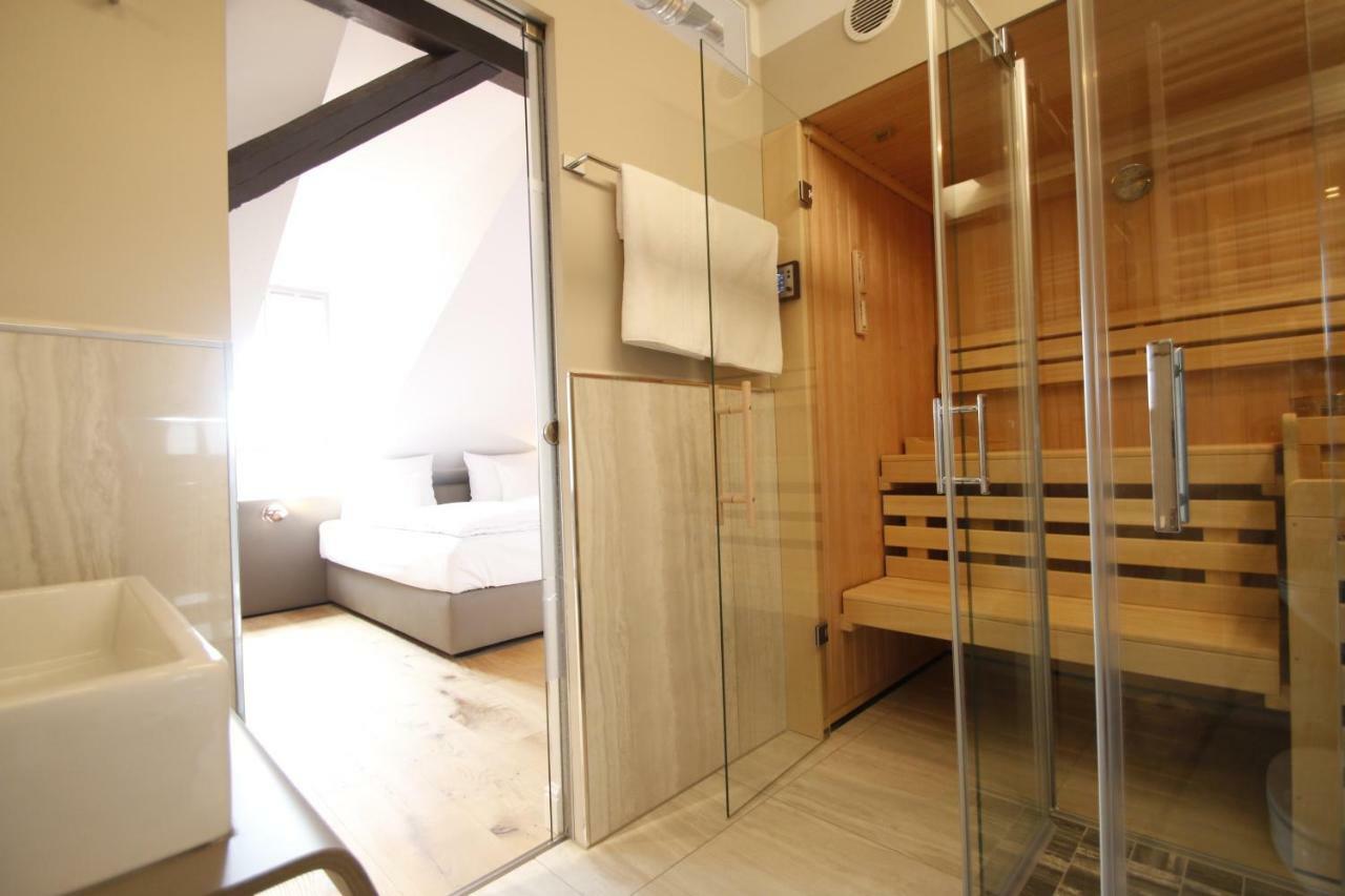 לנדאו אין דר פאלץ Amelie No 1 Hotel & Appartements מראה חיצוני תמונה